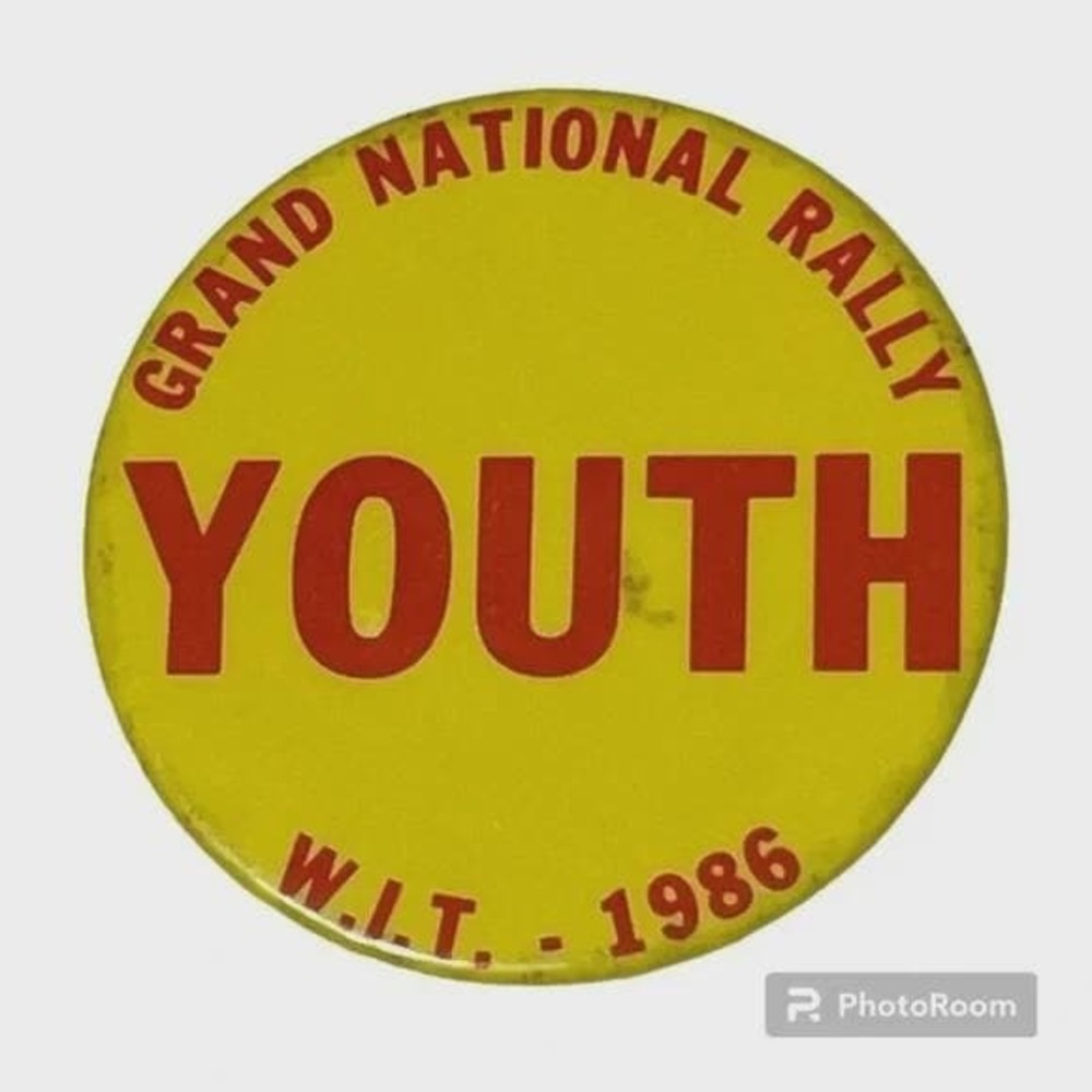 Vintage Grand National Rally Youth W.I.T. 1986 Pin Back Button